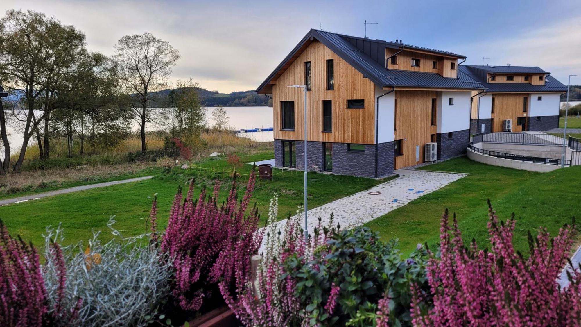 Apartman Amali Deluxe Černá v Pošumaví Exteriör bild